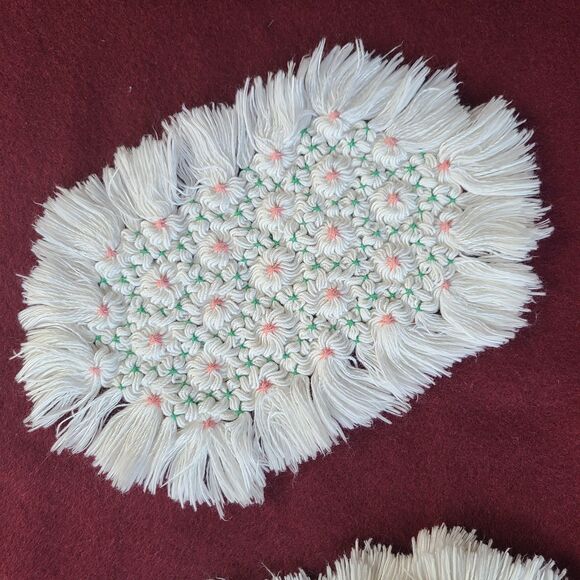 Vintage Crochet Daisy Loom Style Hexagon Trivet Placemat Matching Coasters 1970s - Picture 9 of 10